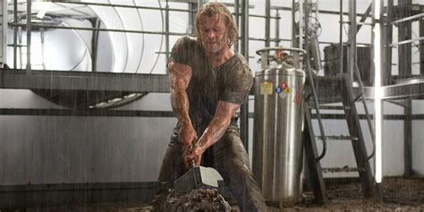 Chris Hemsworth Inspired Workout Program: Train Like Thor