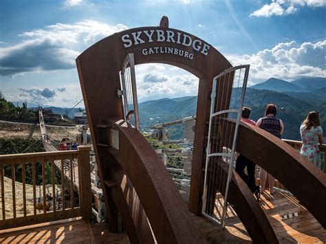 Bubba's Garage: Gatlinburg SkyLift Park SkyBridge