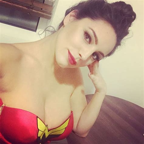 Kelly Brook – Dressed as Wonder Woman on the Set of Keith & Paddy Show ...