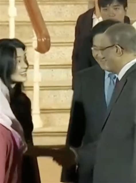 DPM Lawrence Wong's wife steals hearts with appearance at President ...