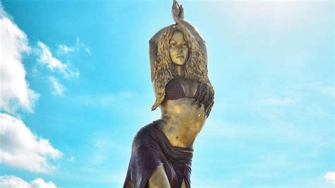 Shakira Statue As High As 6.5 Meters Inaugurated In The Bintang's Hometown In Barranquilla