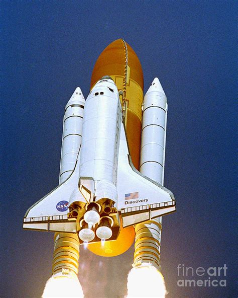 Space Shuttle Discovery Photograph by Nasa | Fine Art America