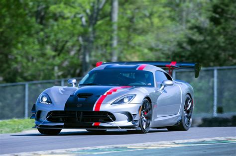 How to Sleep Beneath the Stars on a Dodge Viper ACR Wing | Automobile ...