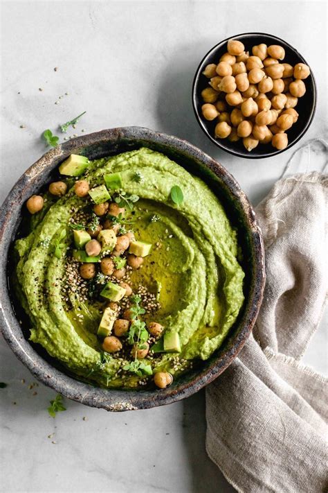 Schneller Avocado-Hummus mit Spinat (vegan) | Flowers in the Salad ...