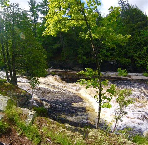 Hiking Michigan's Upper Peninsula | Runnin’ for Sweets