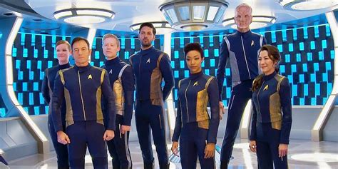 Star Trek: Discovery's Uniforms, Explained | CBR