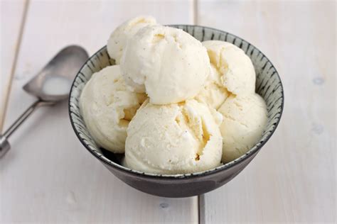 Homemade Vanilla Bean Ice Cream – I Adore Food