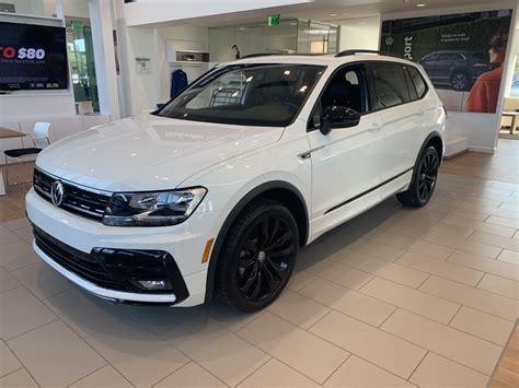 New 2020 Volkswagen Tiguan 2.0T SE R-Line Black AWD 4D Sport Utility