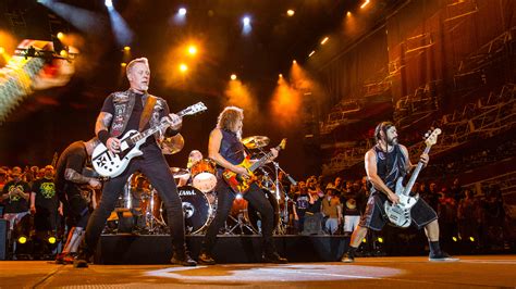 What's something Metallica does in live shows that you can't stand? : r ...