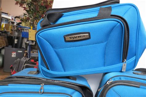 *(5) Piece Tracker Suitcase Set - Bodnarus Auctioneering
