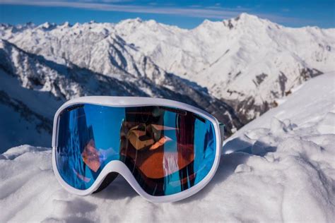 Are Expensive Ski Goggles Worth It? (It Depends) | New To Ski