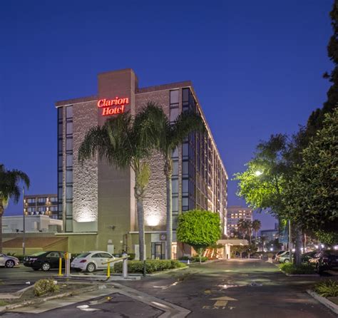 Clarion Hotel Anaheim Resort in Anaheim | Best Rates & Deals on Orbitz