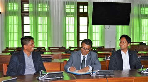 Faculty of Indigenous Medicine, University of Colombo signs an MOU with ...