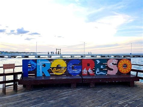 Progreso, Yucatan, Mexico - Nov 23 2022: Cruise Ship Stop on Its Iconic Long Pier Lined with ...