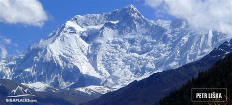 Annapurna II - The top of giant ridge | Gigaplaces.com