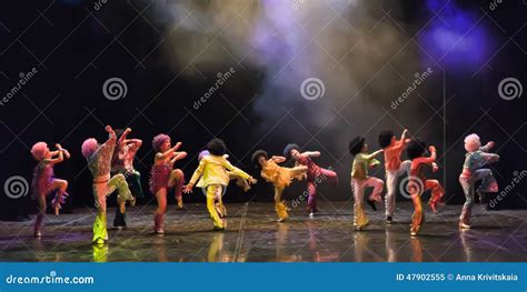 Children dancing on stage editorial image. Image of childhood - 47902555