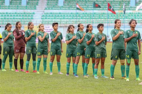 PFF seeks international exposure for Pakistan women's football team [Geo News ...