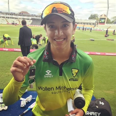 Smriti Mandhana Biography : Childhood | Career | Family | Awards