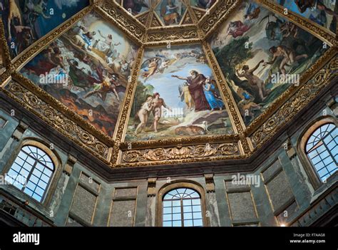 Medici Painted ceiling of the Chapel of the princes. Architect Stock Photo, Royalty Free Image ...