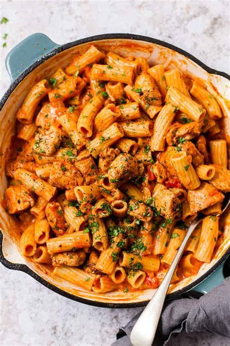 Easy One Pot Cajun Chicken Pasta Recipe - Savvy Bites