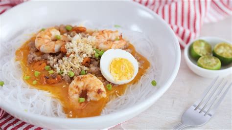 Jollibee-Style Pancit Palabok Recipe