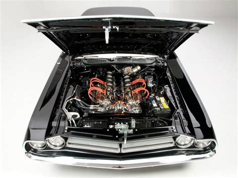 1971 Dodge Challenger : EngineBay