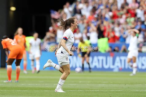 Kelley O'hara USA celebrates World Cup Final Victory 2019 Images ...