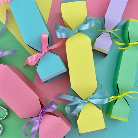 How To Make A Candy Gift Box - Gift Wrapping Love