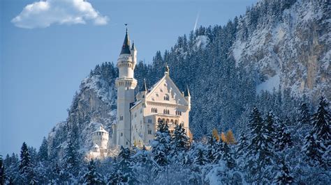 Neuschwanstein Castle in Snow | Travel for Kids - YouTube