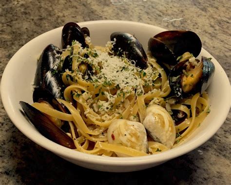 Clams and mussels, pasta and white wine sauce