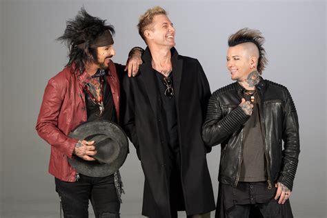 SIXX:A.M. Release Video For The First 21 From Forthcoming ‘Hits’ Album out October 22 - The Rockpit