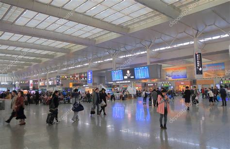 Shanghai Hongqiao train station Shanghai China – Stock Editorial Photo ...