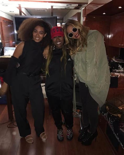 Hot Shot: Beyonce & Solange All Smiles With Missy Elliott After FYF ...