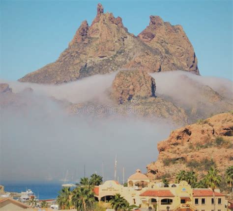 GORGEOUS FOGY TETAKAWI MOUNTAIN Stock Image - Image of carlos, small: 198804287