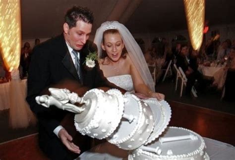 27 Hilariously Bad Wedding Photos and Wedding FAILs | Funny wedding pictures, Wedding photo ...