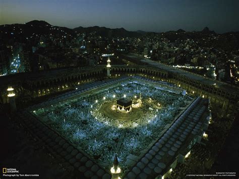 Mecca at Night during Haj, Saudi Arabia | Mecca, Makkah, Beautiful mosques