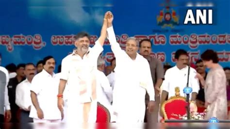 Karnataka CM Oath Ceremony LIVE: Karnataka Finally Gets New Govt Amid ...