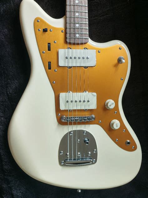 Squier J Mascis Jazzmaster 2 months old. | in Barry, Vale of Glamorgan | Gumtree