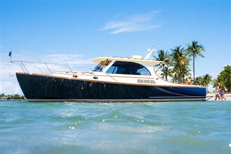 Hinckley Yachts New Picnic Boat Brings Power, Beauty on the Water ...