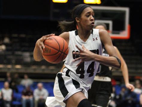 Ossining’s Aubrey Griffin out for the season with torn ACL | USA TODAY High School Sports