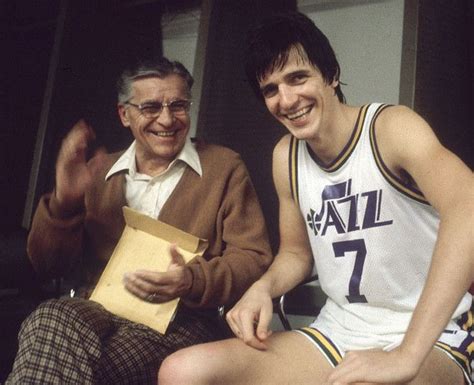 1000+ images about "Pistol Pete" Maravich on Pinterest | Pistols ...