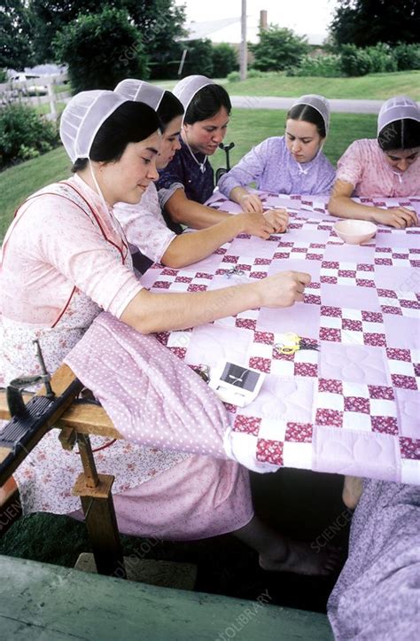 Amish women quilting - Stock Image - C016/3786 - Science Photo Library