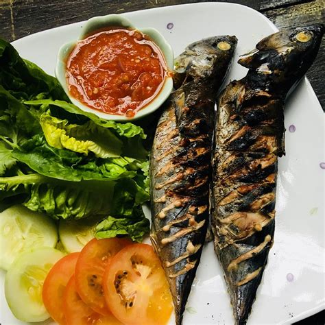 Cik Wan Kitchen: Ikan Tongkol Bakar dengan Cicah Air Asam