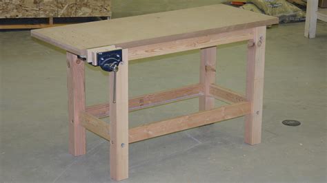 Still Don't Have a Woodworking Workbench? This Plan is Easy.