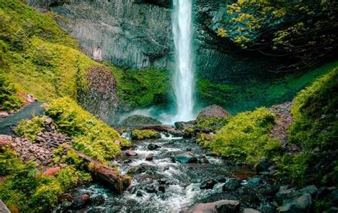 Columbia river gorge national scenic area - Online Jigsaw Puzzles