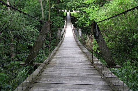 Columbus Junction, Iowa: Lover?s Leap Swinging Bridge photo, picture, image