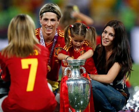 Football Stars: Fernando Torres With Kids And Wife Olalla