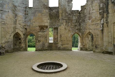 Old Wardour Castle Wiltshire | Old Wardour Castle, near Tisb… | Flickr