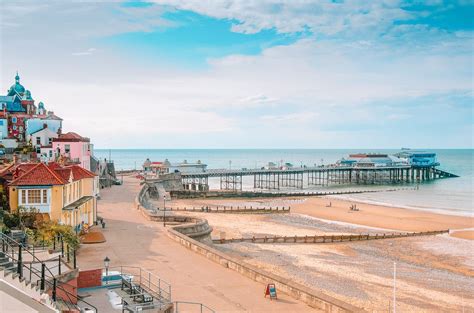 16 Best Seaside Holidays In the UK | Seaside towns, Norfolk beach, British seaside