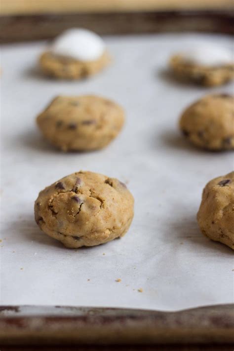 Marshmallow-Stuffed S'mores Cookies